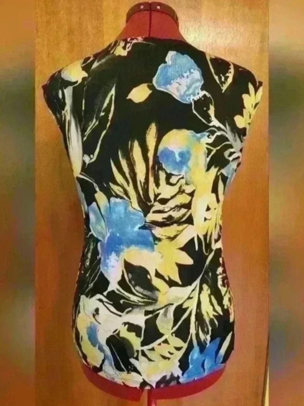 Black Floral Ruffle-Shoulder Camisole with Yellow & Blue Print, Size L. - Picture 5 of 6
